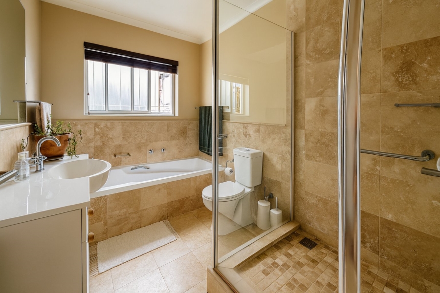 4 Bedroom Property for Sale in Higgovale Western Cape